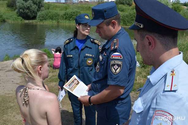 Запрет на купание в Силикатном пруду по-прежнему не останавливает орловчан