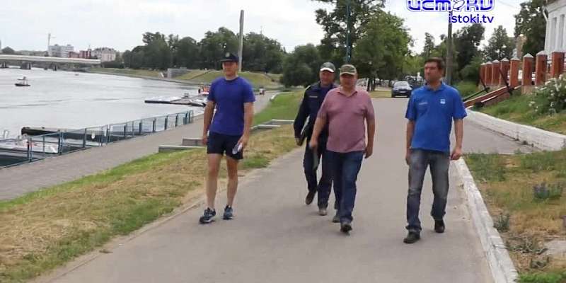 В центре внимания - безопасность у воды. Спасатели и чиновники провели совместный рейд в рамках акции "Вода - безопасная территория"