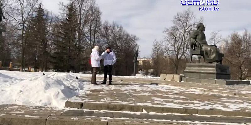 Медиа-Траст, Авто Радио. и сотрудницы ГИБДД поздравляют с 23 февраля, на совместном рейде