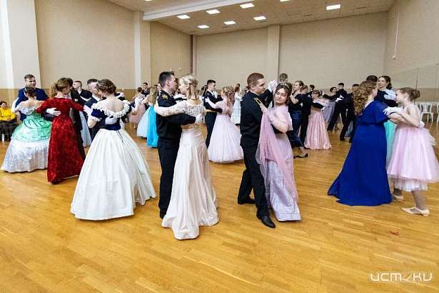 В Орле прошёл Сретенский бал православной молодежи