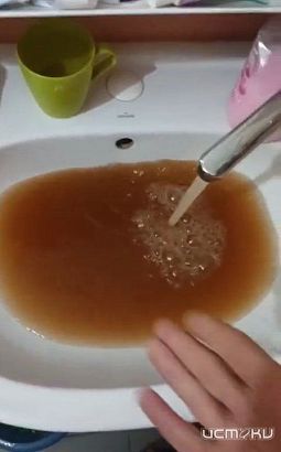 Орловчане вновь жалуются на ржавую воду