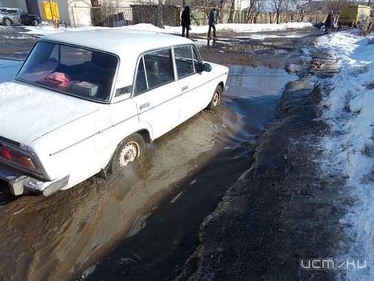 Ни проехать ни пройти. Переулок Межевой утонул в лужах