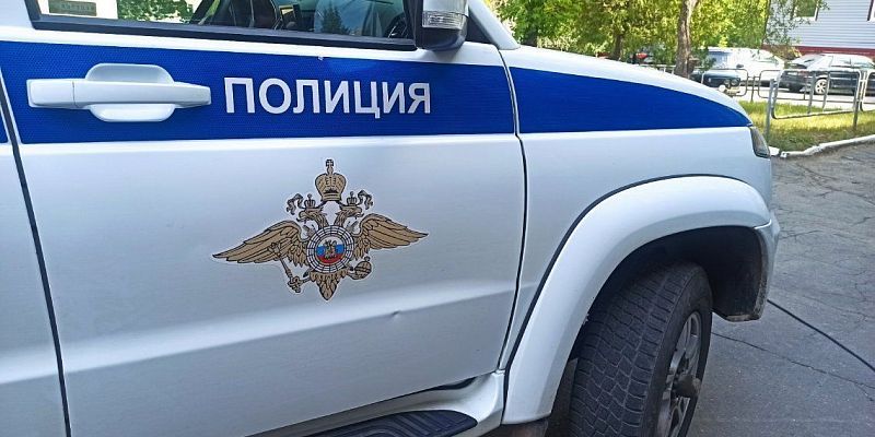 Орловские полицейские задержали 18-летнего парня за поджог магазина