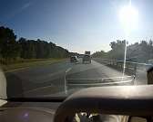 Орловские автомобилисты маневрируют прямо под фуры