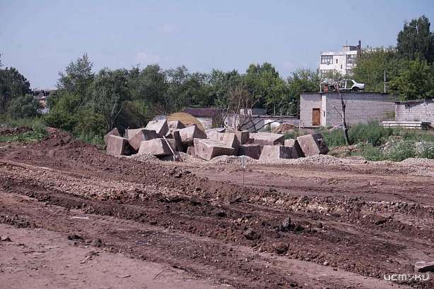 К парку Победы в Орле начали строить дорогу