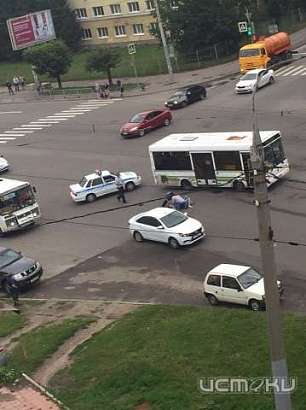 В Орле на перекрестке сбили мужчину