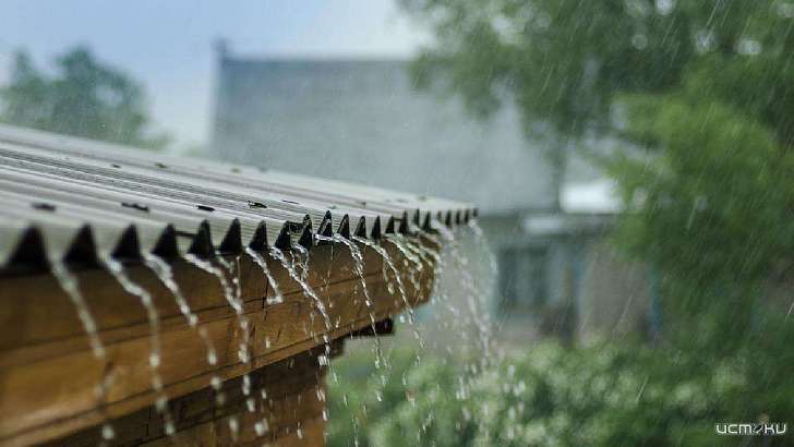 «Дождь по крышам...»: пятничная погода орловчан особо не порадует