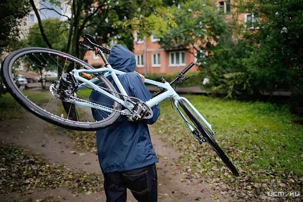 Парень украл велосипед и свободно разъезжал на нём по улицам Ливен