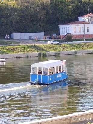 Гость Орла сравнил местный речной трамвайчик с биотуалетом