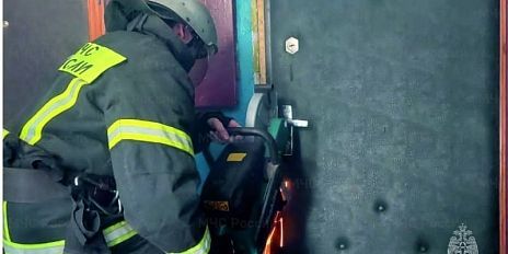 В Орле малыш оказался заперт один в квартире