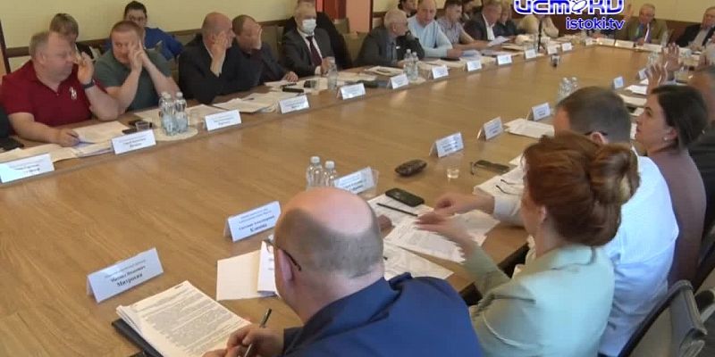 Местный глава города Кочетаев висит на волоске