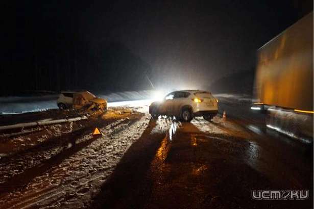 На Орловщине произошло столкновение китайского авто «Чанган» с кроссовером «Мазда»