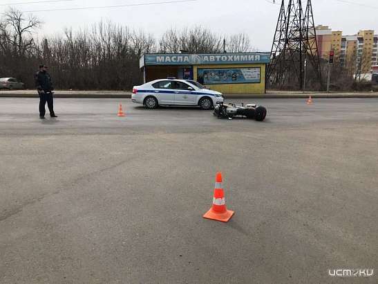 Мотоциклист оказался на больничной койке после аварии с легковушкой в Орле
