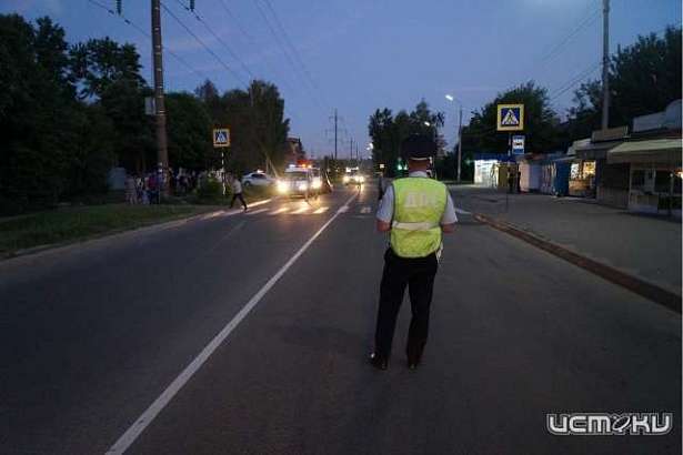 В Орле мотоциклист сбил ребенка на зебре: ГИБДД разыскивает очевидцев