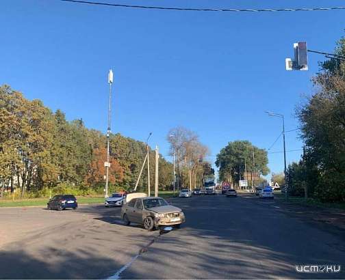 При столкновении двух иномарок в Орле пострадала пенсионерка