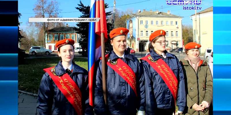 Жители дома №32 записали видеообращение к прокурору области на то, что после ремонта их двор снова требует ремонта, группа московских экспертов сегодн...