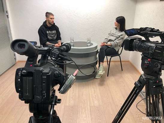 Сегодня, после выпуска новостей, смотрите на нашем телеканале программу "Интервью"