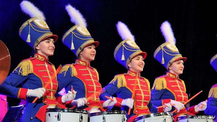 В прямом эфире Ретро FM в Орле — барабанщицы, попавшие в Книгу рекордов Гиннесса