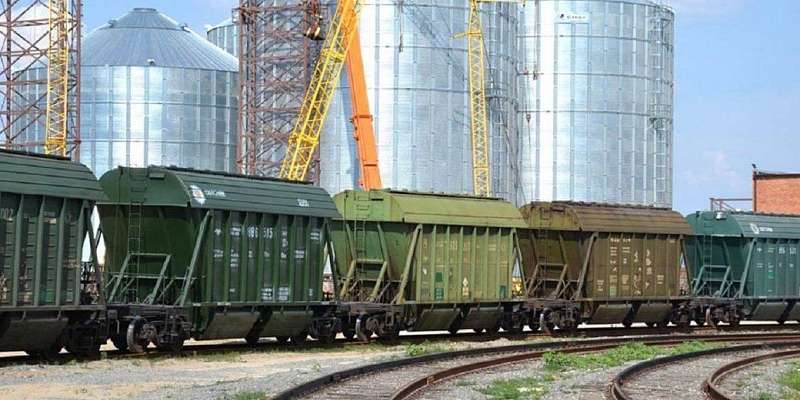 В июне более 80 тысяч тонн продовольствия отправлено с орловских и курских станций