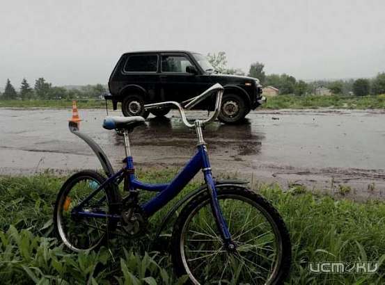 8-летнего мальчика на велосипеде сбила машина