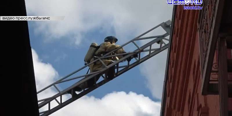 Пожарно-спасательные подразделения города Орла регулярно отрабатывают действия по тушению пожаров.