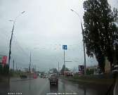 Через двойную сплошную и на красный: в Орле попал на видео нетерпеливый водитель «Ауди»