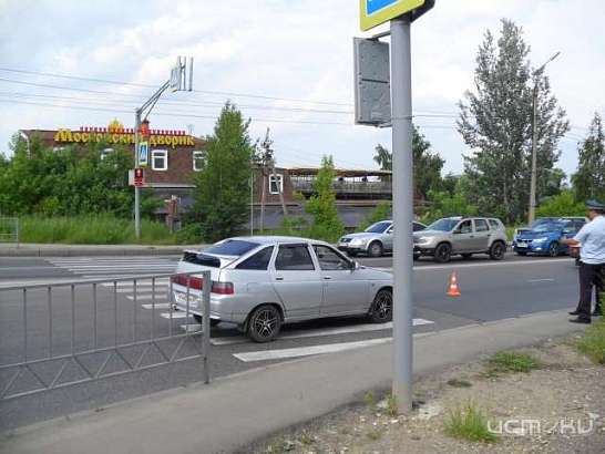 В Орле средь бела дня женщину сбили на пешеходном переходе