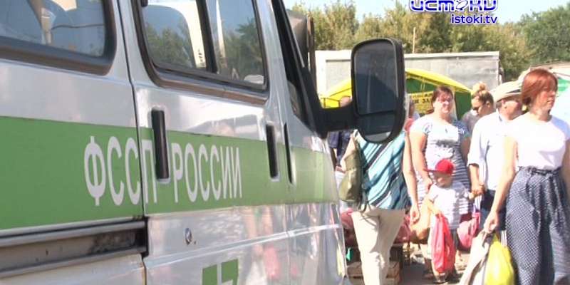 Орловчан проверили на наличие долгов на ярмарке выходного дня, а в городе орудуют лжегазовики. Новости за 90 секунд