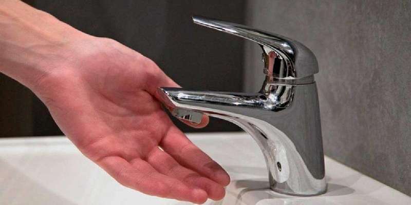 Без холодной, но с горячей: жильцы трех домов в Орле остались без воды