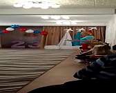 Дошколята из Луганска поздравили орловских мужчин с праздником