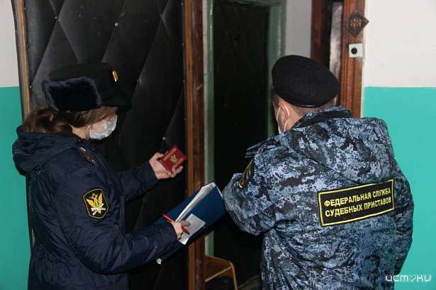 Приставы помогли вернуть орловчанам более 2 млрд долгов