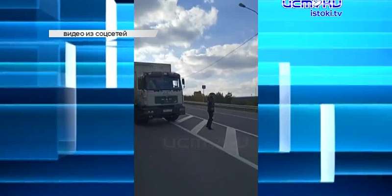 В Орле собрали посылку для мобилизованных, незаконный рекламный баннер на "Орловской ниве" сносить будут за счёт скудного бюджета города, а орловские ...