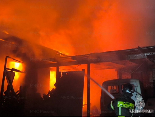 В Орле пожарные предотвратили взрыв баллонов с газом 