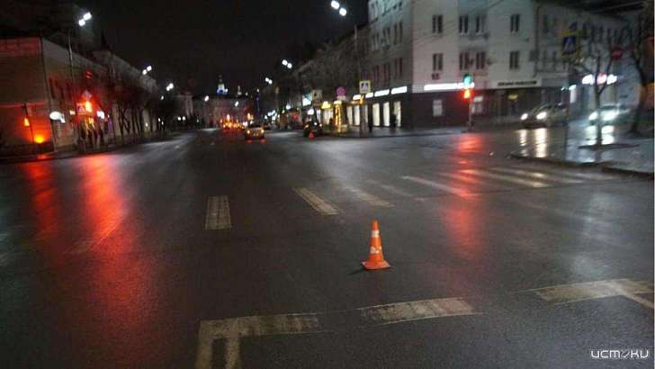 В Орле мужчина попал под машину, перебегая дорогу на красный