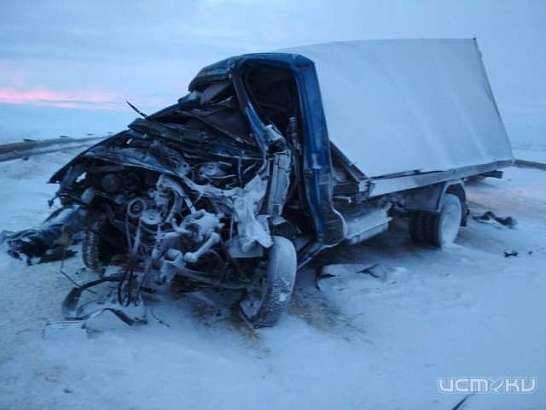 Двойное ДТП в Покровском районе: под колесами фуры погибли трое человек