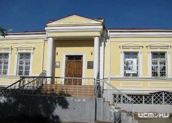Выставка Андрея Мазина "По дорогам сказок"