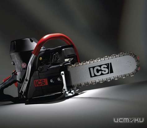 Двое орловчан украли из дома пенсионерки спиртное и бензопилу