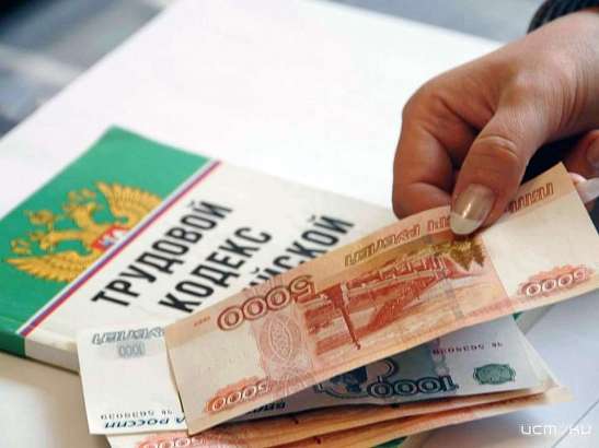 Мусороперерабатывающая организация в Новосиле задолжала сотрудникам почти 2 млн рублей