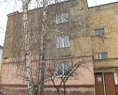 Жильцы уже 20 лет борются с протекающей крышей