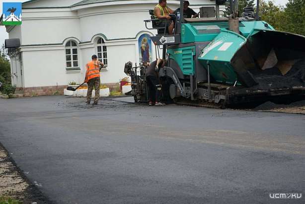 В Орле должны закончить асфальтирование дороги на Наугорском кладбище