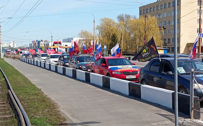 В преддверии Дня Победы в Орле прошел автопробег