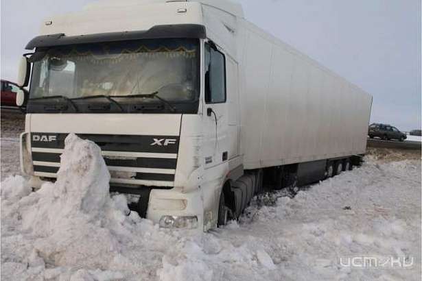 В Орловской области в ДТП погиб водитель фуры  В Орловской области в ДТП погиб водитель фуры