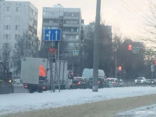 Орловчанам вновь разрешили поворачивать с Октябрьской на Андрианова