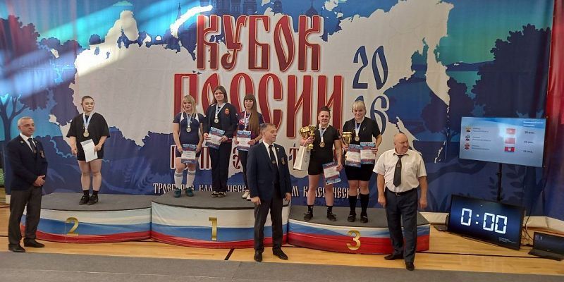 Орловские силачки успешно выступили в Ельце