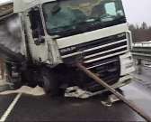 Видео: фура перекрыла трассу Орел — Брянск