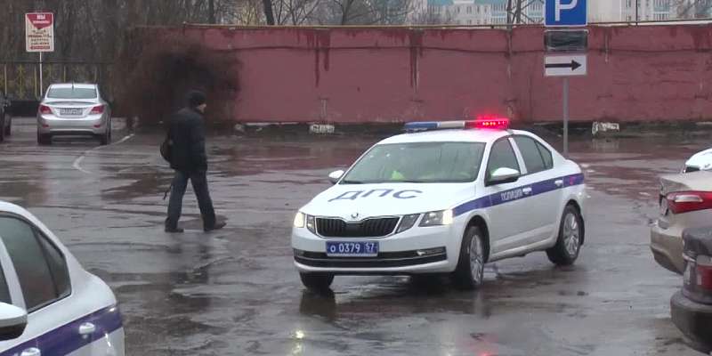 Видео: орловские инспекторы ГИБДД теперь будут ездить на чешских авто