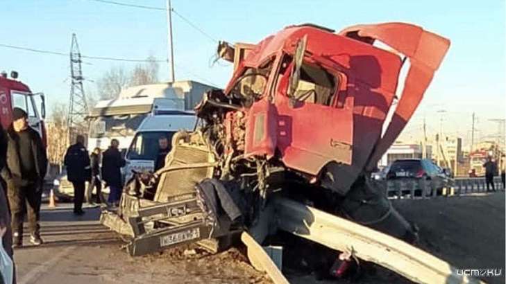 Авария на трассе М-2 на въезде на Знаменку