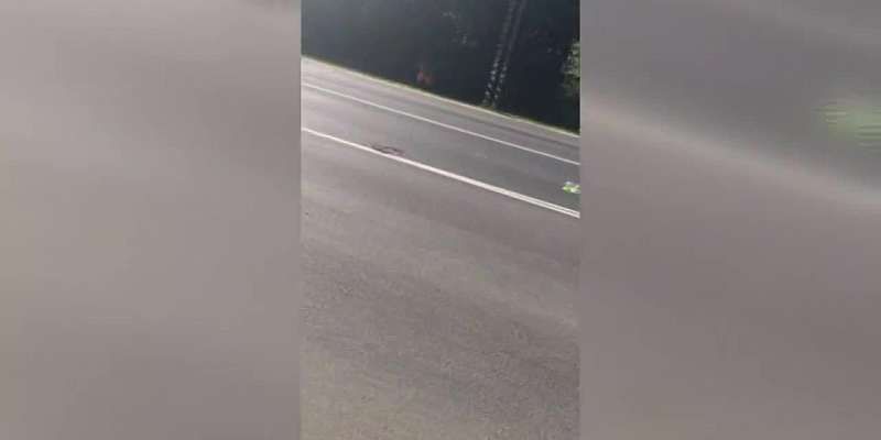 Под Орлом бензовоз протаранил легковушку, а та сбила пешехода