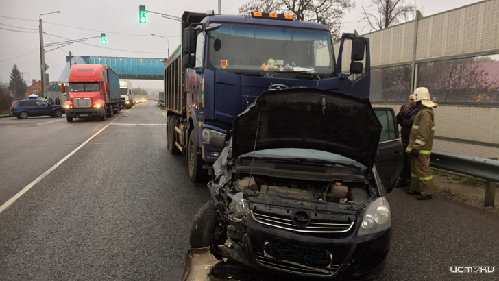 Четырехлетний малыш погиб по пути в больницу: подробности страшного ДТП под Орлом