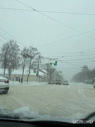Орловская Госавтоинспекция предупреждает, что метель на Орловщине продолжается и напоминает как себя вести водителям и пешеходам